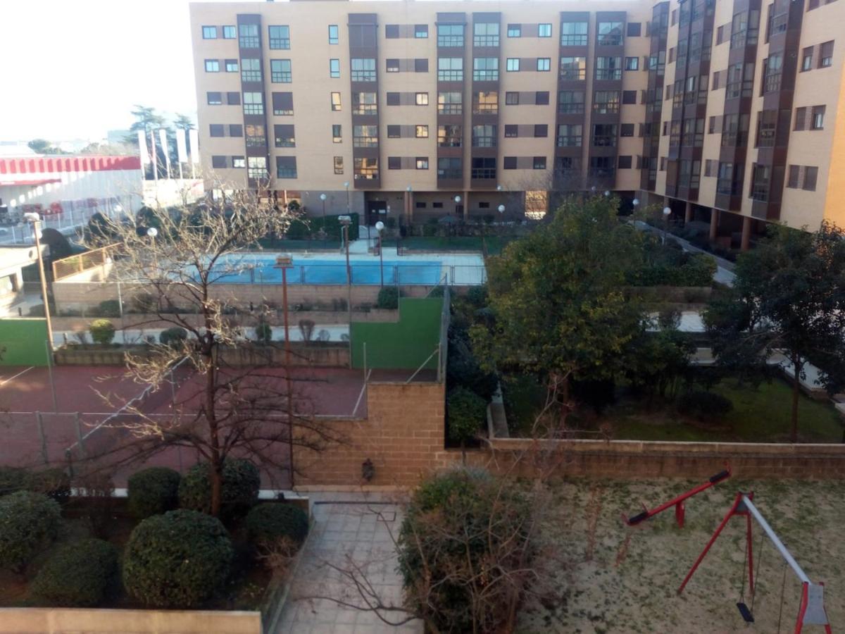 Apartament Aeropuerto Ifema 1